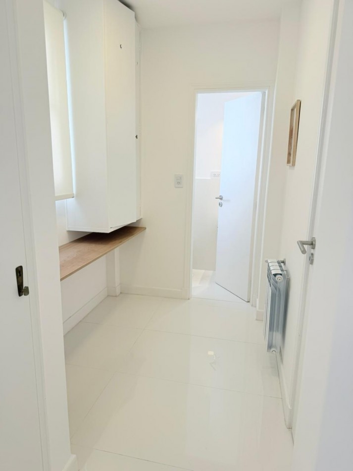 ()VENTA DEPARTAMENTO TOTALMENTE RECICLADO 3 AMB CON DEPENDECIA Y  BALCON  PUNTA IGLESIA
