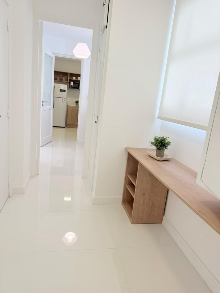 ()VENTA DEPARTAMENTO TOTALMENTE RECICLADO 3 AMB CON DEPENDECIA Y  BALCON  PUNTA IGLESIA