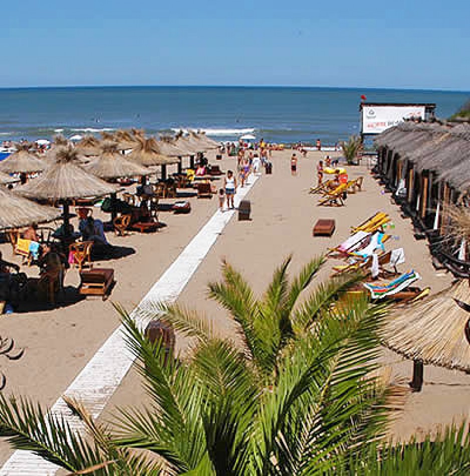 VENTA DEPARTAMENTO FRENTE AL MAR CON ALTA RENTABILIDAD EN USD - FARO NORTE