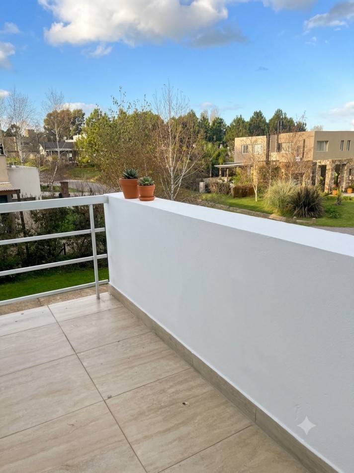 EN VENTA EXCLUSIVA CASA DE DISEÑO C/ PISCINA Y SOTANO ACUSTICO EN RUMENCO FINANCIAMIENTO 