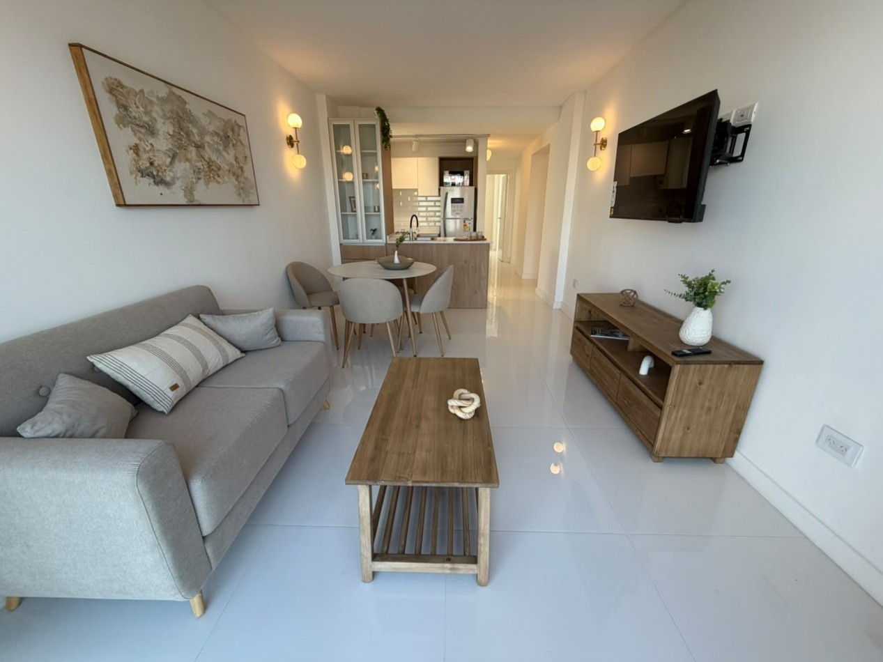 VENTA DEPTO 2 AMB CON BALCON A LA CALLE PLAZA COLON 