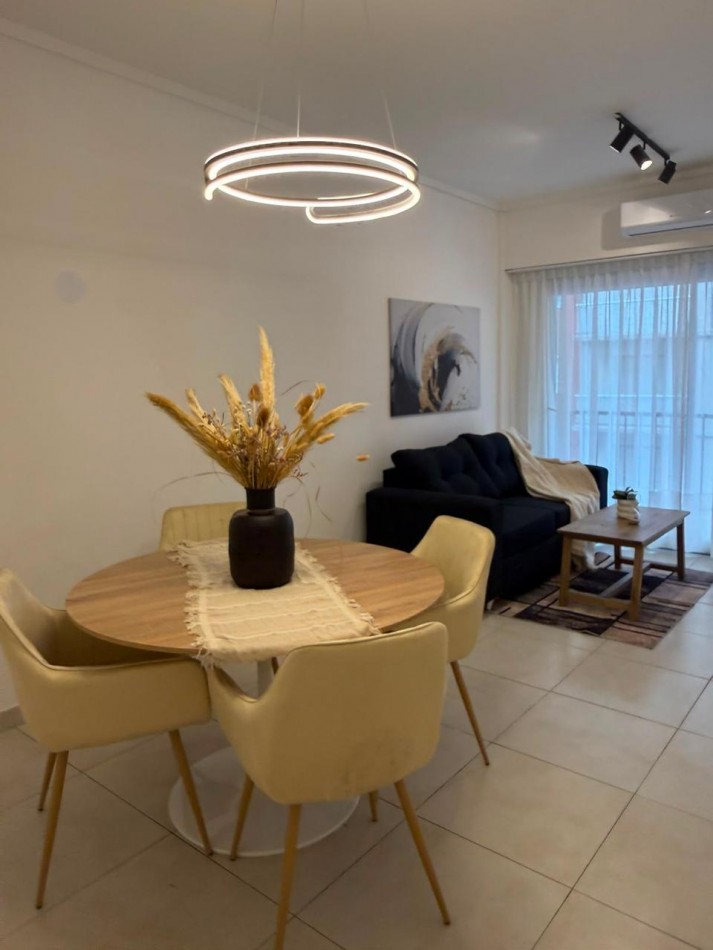 VENTA DEPTO 2 AMB CON BALCON A LA CALLE PLAZA COLON 