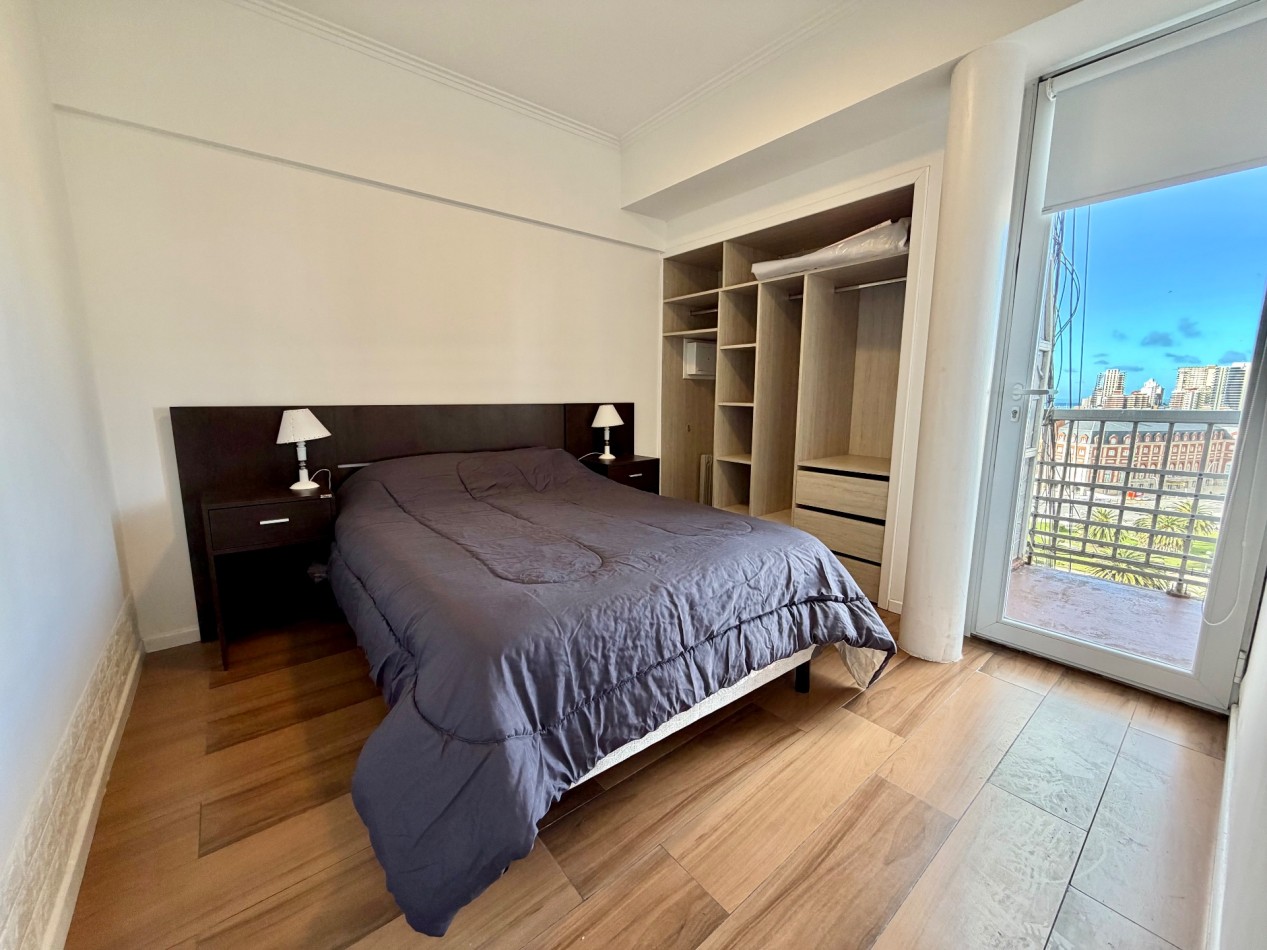 VENTA DEPTO 2 AMB A LA CALLE CON BALCON TERRAZA CENTRO