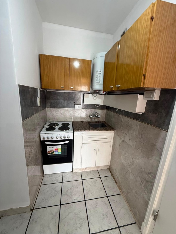VENTA DEPTO MONOAMBIENTE EN ESTADO ORIGINAL A LA CALLE ALDREY