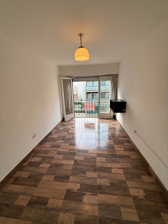 VENTA DEPTO MONOAMBIENTE EN ESTADO ORIGINAL A LA CALLE ALDREY