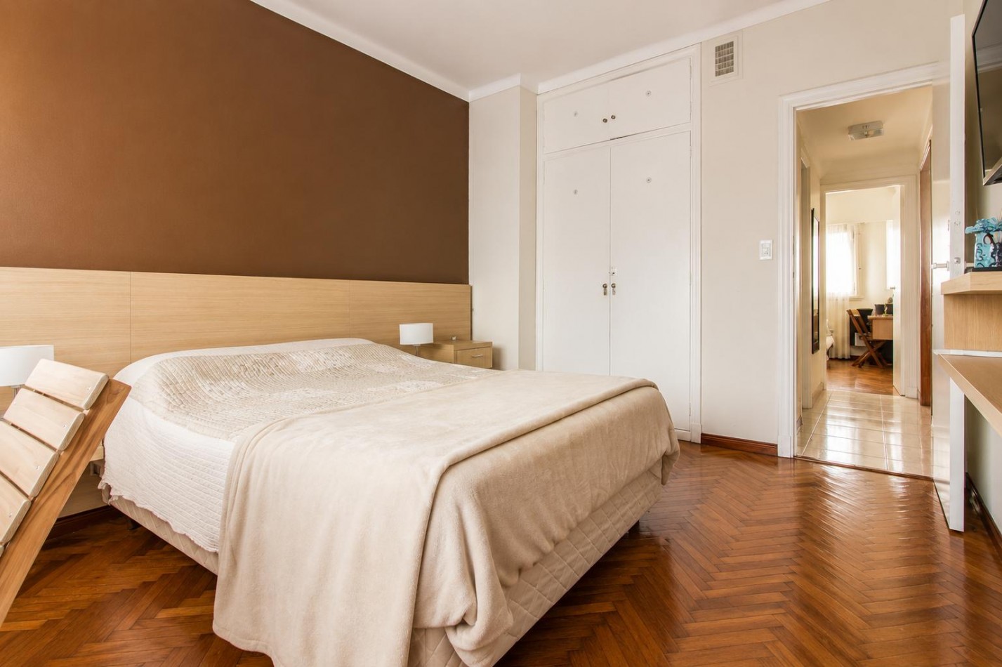 VENTA DEPTO 3 AMB AL FRENTE CON BALCON PLAZA COLON