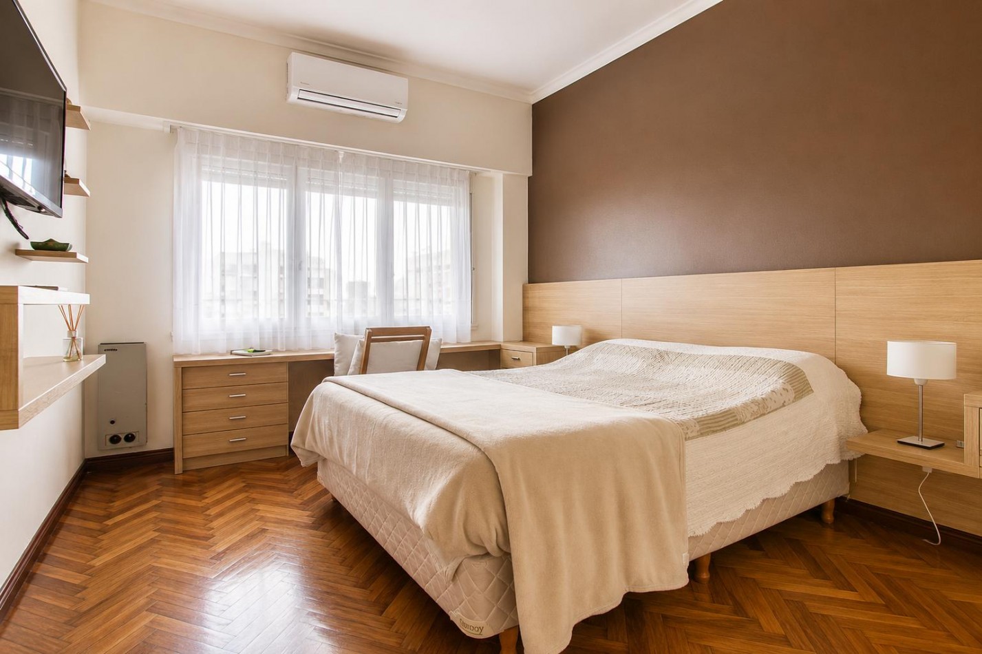 VENTA DEPTO 3 AMB AL FRENTE CON BALCON PLAZA COLON