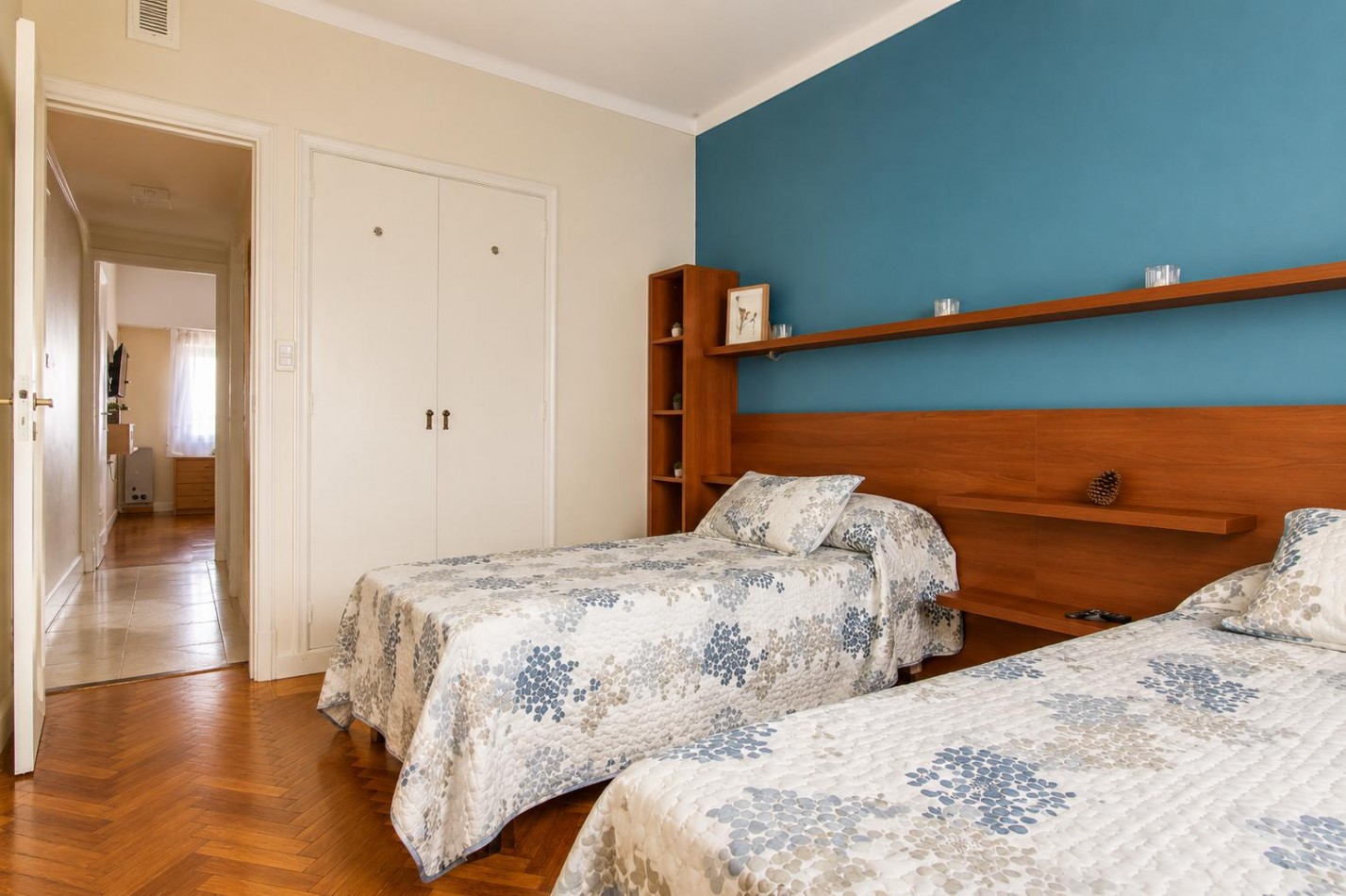 VENTA DEPTO 3 AMB AL FRENTE CON BALCON PLAZA COLON