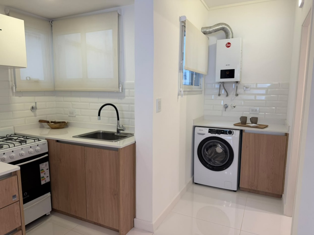 VENTA DEPTO 3 AMB RECICLADO CON BALCON A LA CALLE PLAZA COLON 