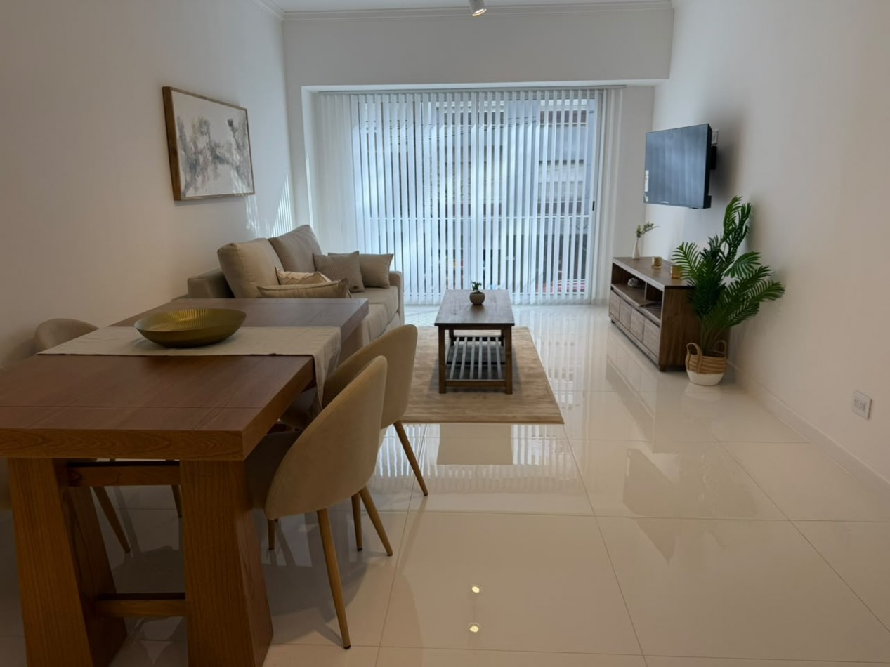 VENTA DEPTO 3 AMB RECICLADO CON BALCON A LA CALLE PLAZA COLON 