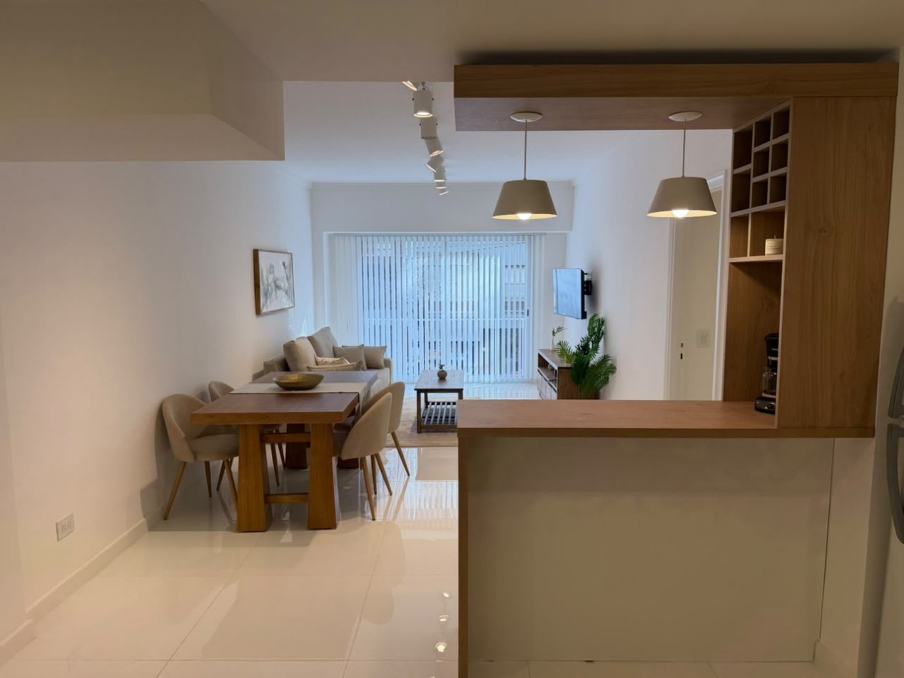 VENTA DEPTO 3 AMB RECICLADO CON BALCON A LA CALLE PLAZA COLON 