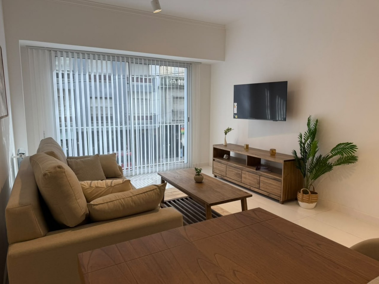 VENTA DEPTO 3 AMB RECICLADO CON BALCON A LA CALLE PLAZA COLON 