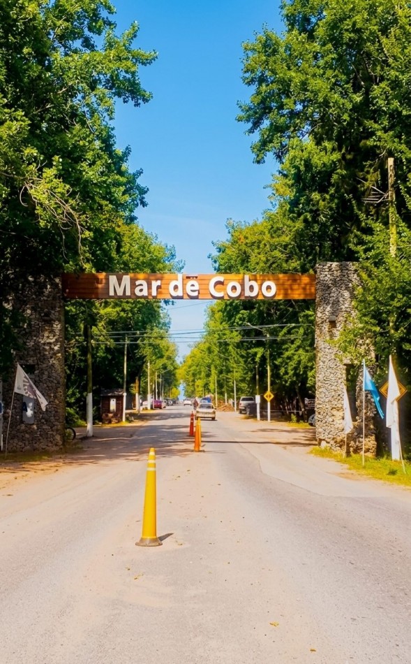 EN VENTA GRAN LOTE SOBRE ESQUINA EN LO MEJOR DE MAR DE COBO
