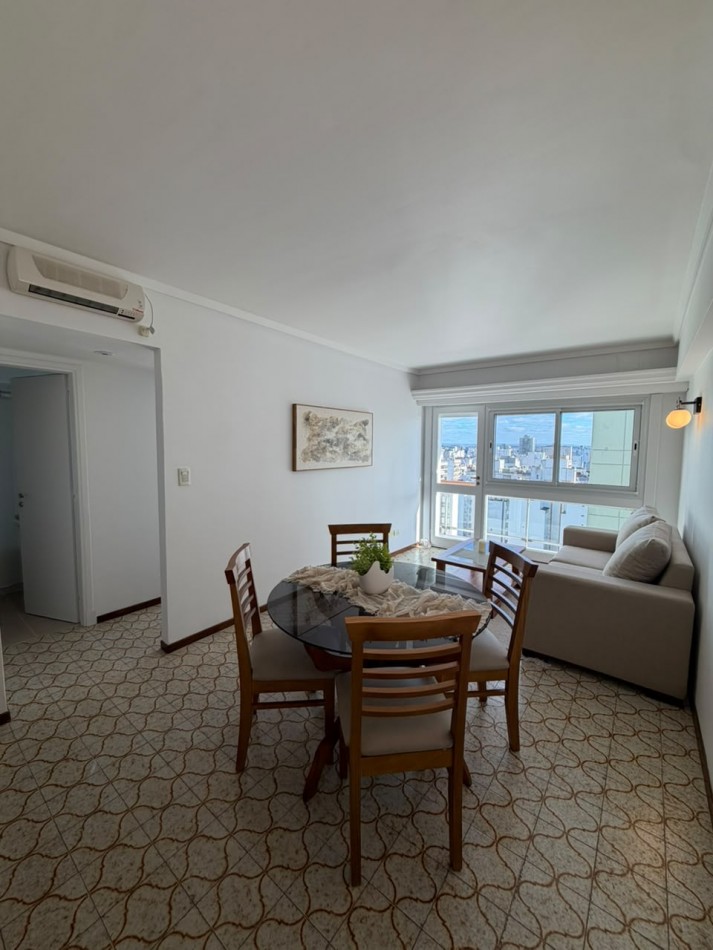 VENTA DEPTO 2 AMB C/BALCON, VISTA PANORAMICA AL MAR Y C/COCHERA PLAZA COLON 