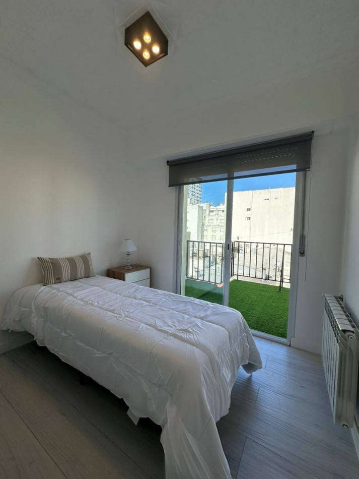 VENTA DEPTO 4 AMB CON BALCON TERRAZA Y VISTA LATERAL AL MAR CENTRO