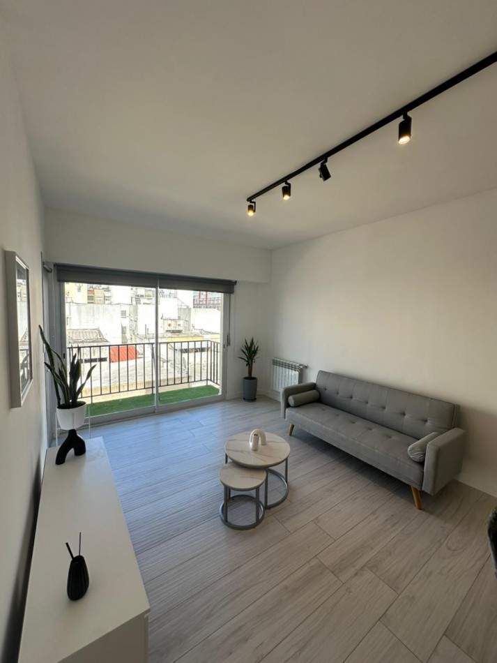 VENTA DEPTO 4 AMB CON BALCON TERRAZA Y VISTA LATERAL AL MAR CENTRO