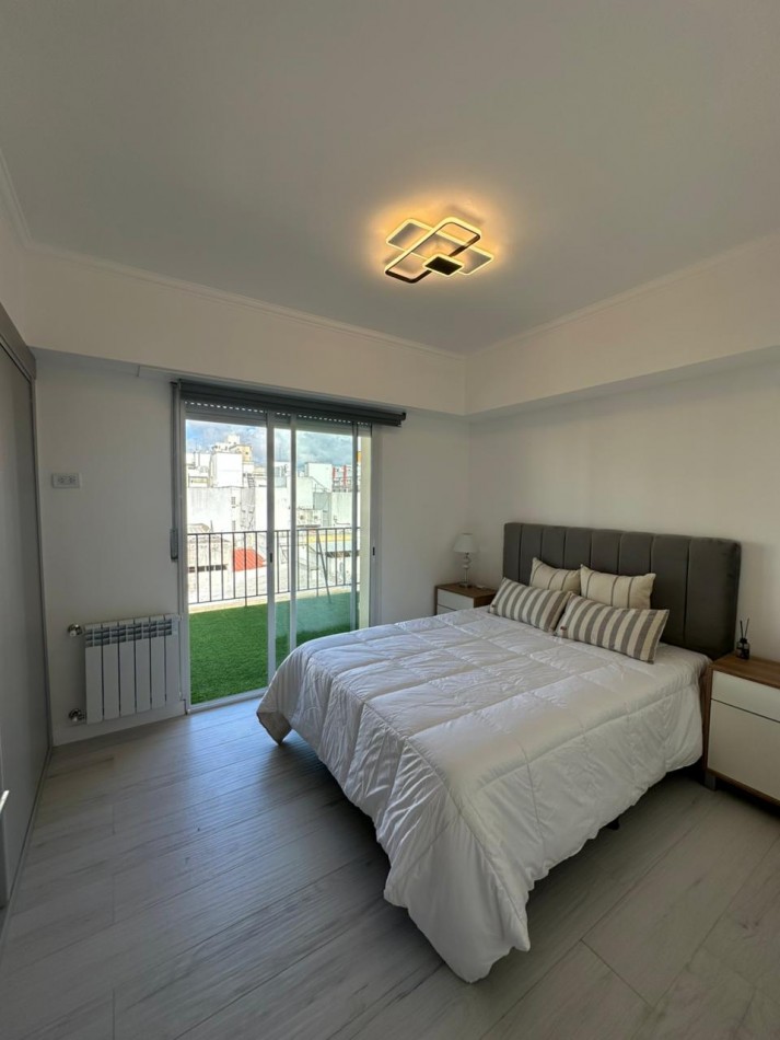 VENTA DEPTO 4 AMB CON BALCON TERRAZA Y VISTA LATERAL AL MAR CENTRO