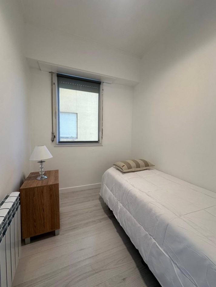 VENTA DEPTO 4 AMB CON BALCON TERRAZA Y VISTA LATERAL AL MAR CENTRO