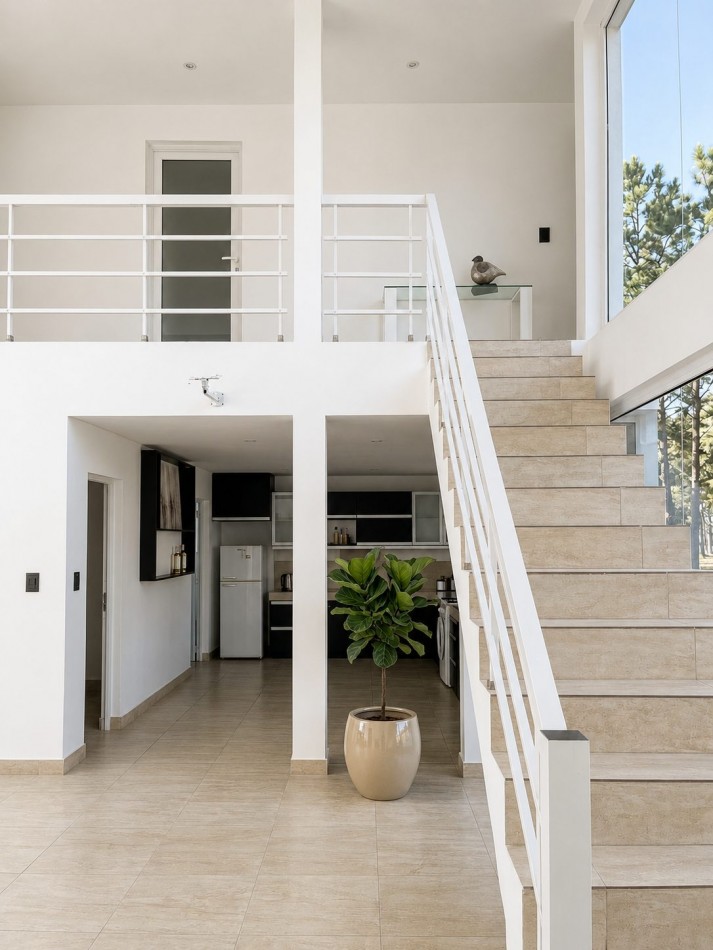 ALQUILER ANUAL CASA CON LIVING DOBLE ALTURA MODERNA EN RUMENCO 