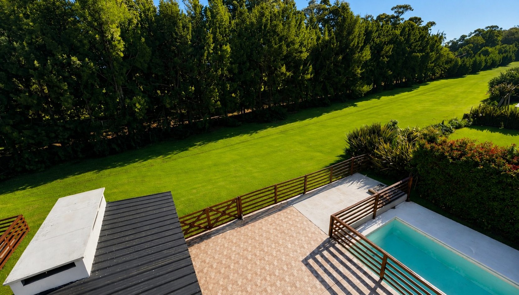 ALQUILER ANUAL CASA CON LIVING DOBLE ALTURA MODERNA EN RUMENCO 
