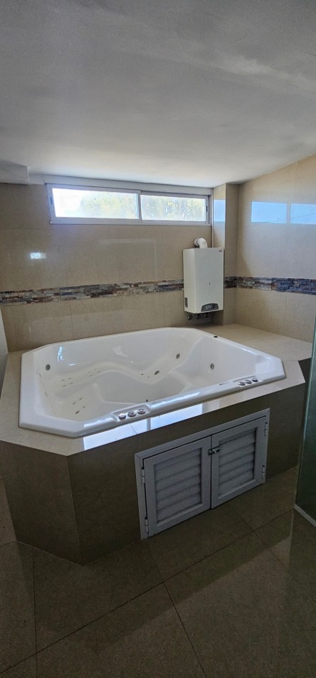 ALQUILER ESPECTACULAR RESIDENCIA EN RUMENCO CON PISCINA
