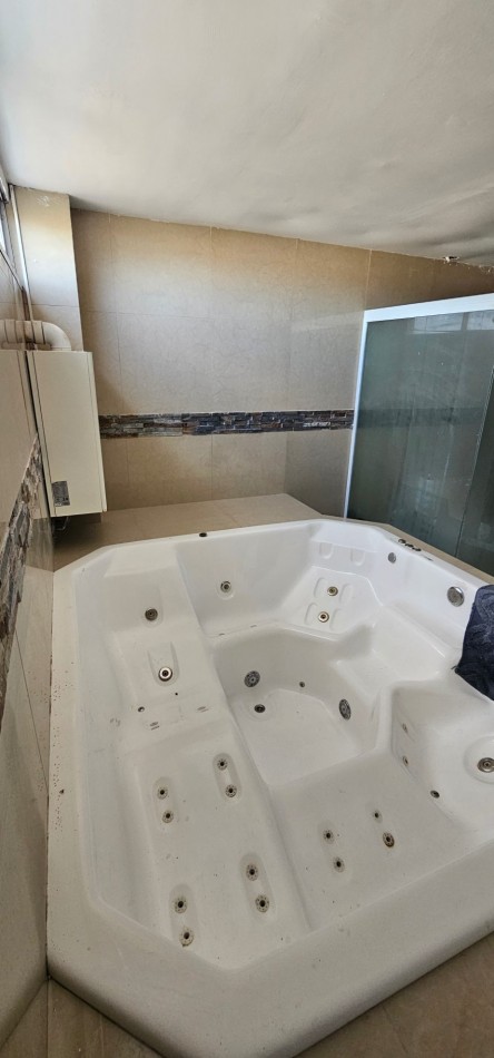 ALQUILER ESPECTACULAR RESIDENCIA EN RUMENCO CON PISCINA
