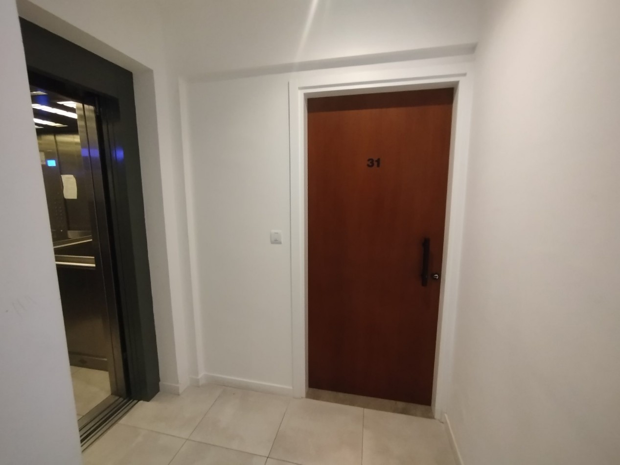 ALQUILER DEPTO 2 AMBIENTES AL FRENTE CON BALCON EN PLAZA MITRE