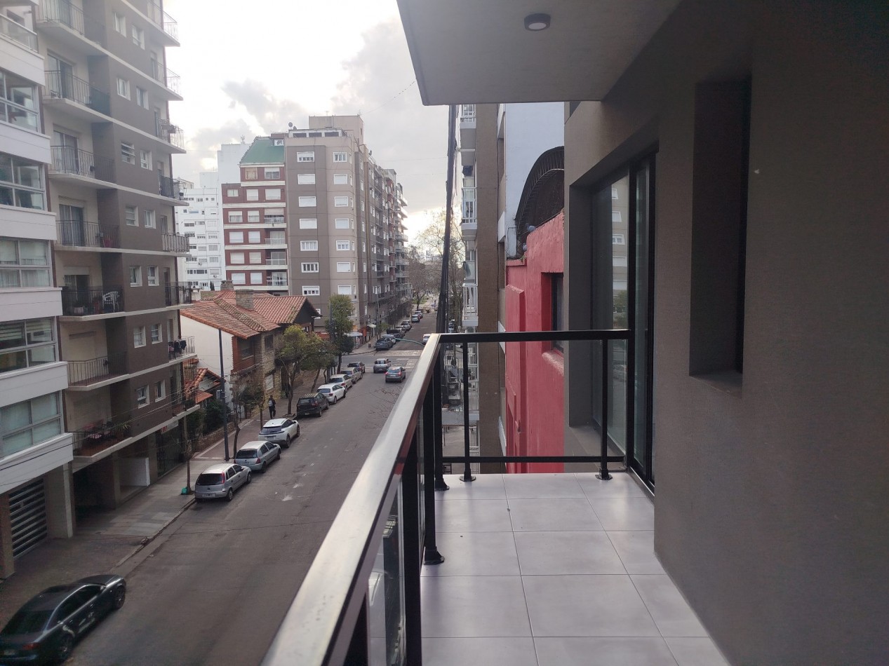 ALQUILER DEPTO 2 AMBIENTES AL FRENTE CON BALCON EN PLAZA MITRE