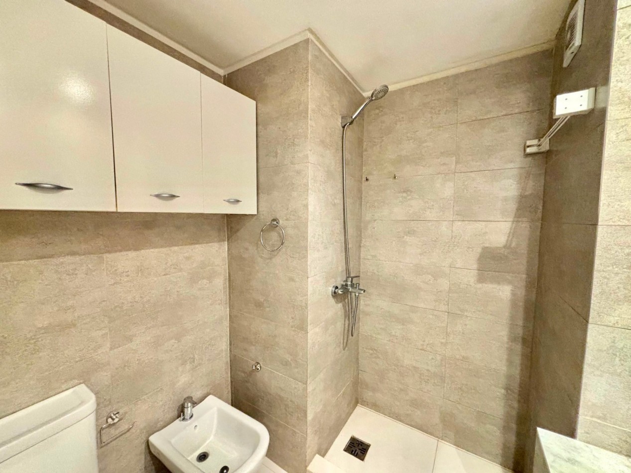 ALQUILER | DEPARTAMENTO 2 AMBIENTES CON COCHERA PRIVADA | BARRIO CHAUVIN