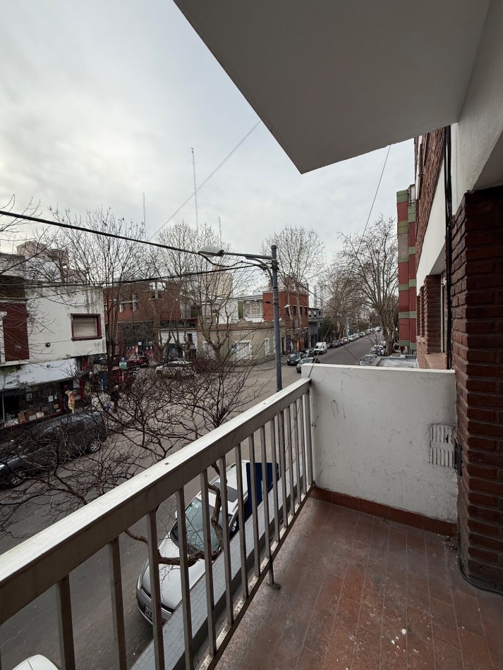 VENTA DPTO 2 AMBIENTES DE 47 MTS AL FRENTE CON BALCON ZONA CENTRO 
