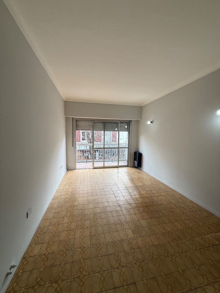 VENTA DPTO 2 AMBIENTES DE 47 MTS AL FRENTE CON BALCON ZONA CENTRO 