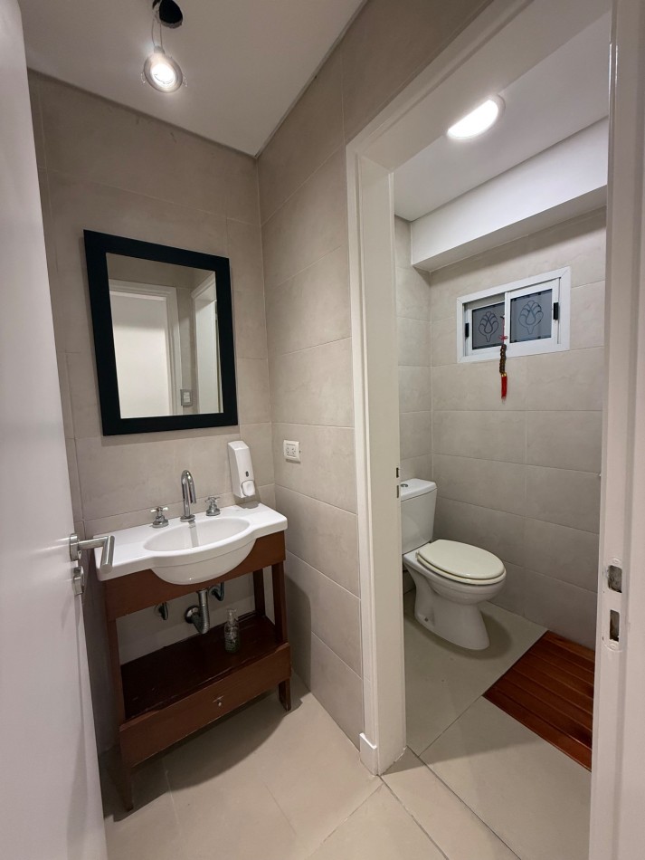 VENTA EXCELENTE LOCAL DE 88 MTS2 CON SOTANO ZONA PLAZA MITRE 