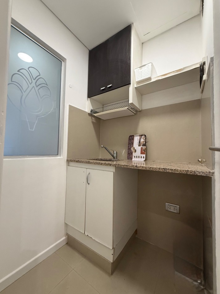 VENTA EXCELENTE LOCAL DE 88 MTS2 CON SOTANO ZONA PLAZA MITRE 