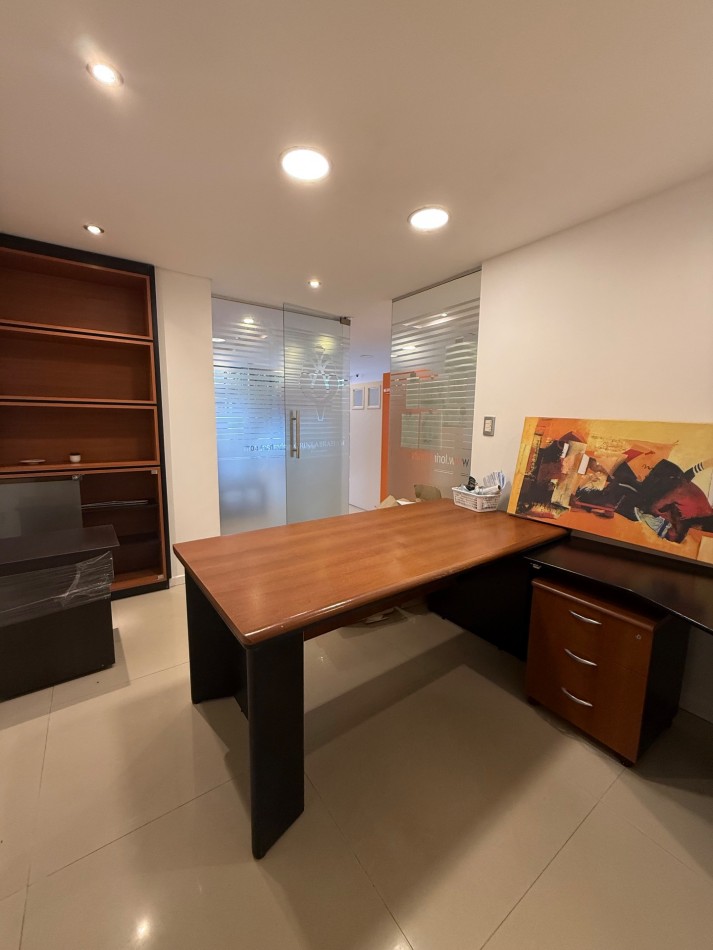 VENTA EXCELENTE LOCAL DE 88 MTS2 CON SOTANO ZONA PLAZA MITRE 