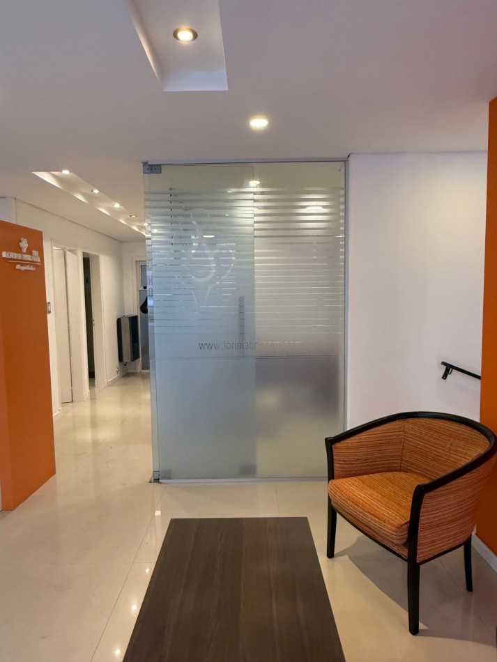 VENTA EXCELENTE LOCAL DE 88 MTS2 CON SOTANO ZONA PLAZA MITRE 