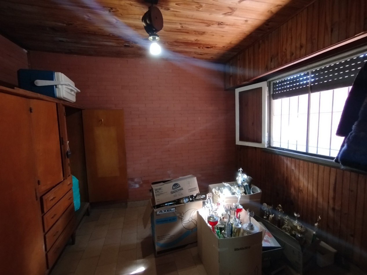 VENTA CASA 4 AMBIENTES CON PARQUE Y GARAJE EN BARRIO PERALTA RAMOS OESTE