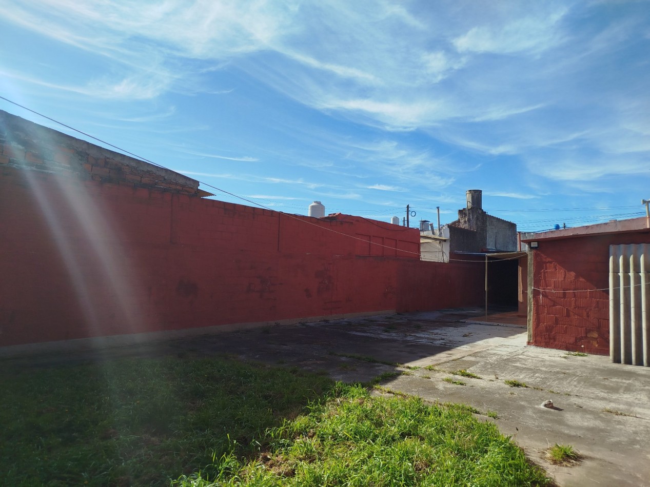 VENTA CASA 4 AMBIENTES CON PARQUE Y GARAJE EN BARRIO PERALTA RAMOS OESTE