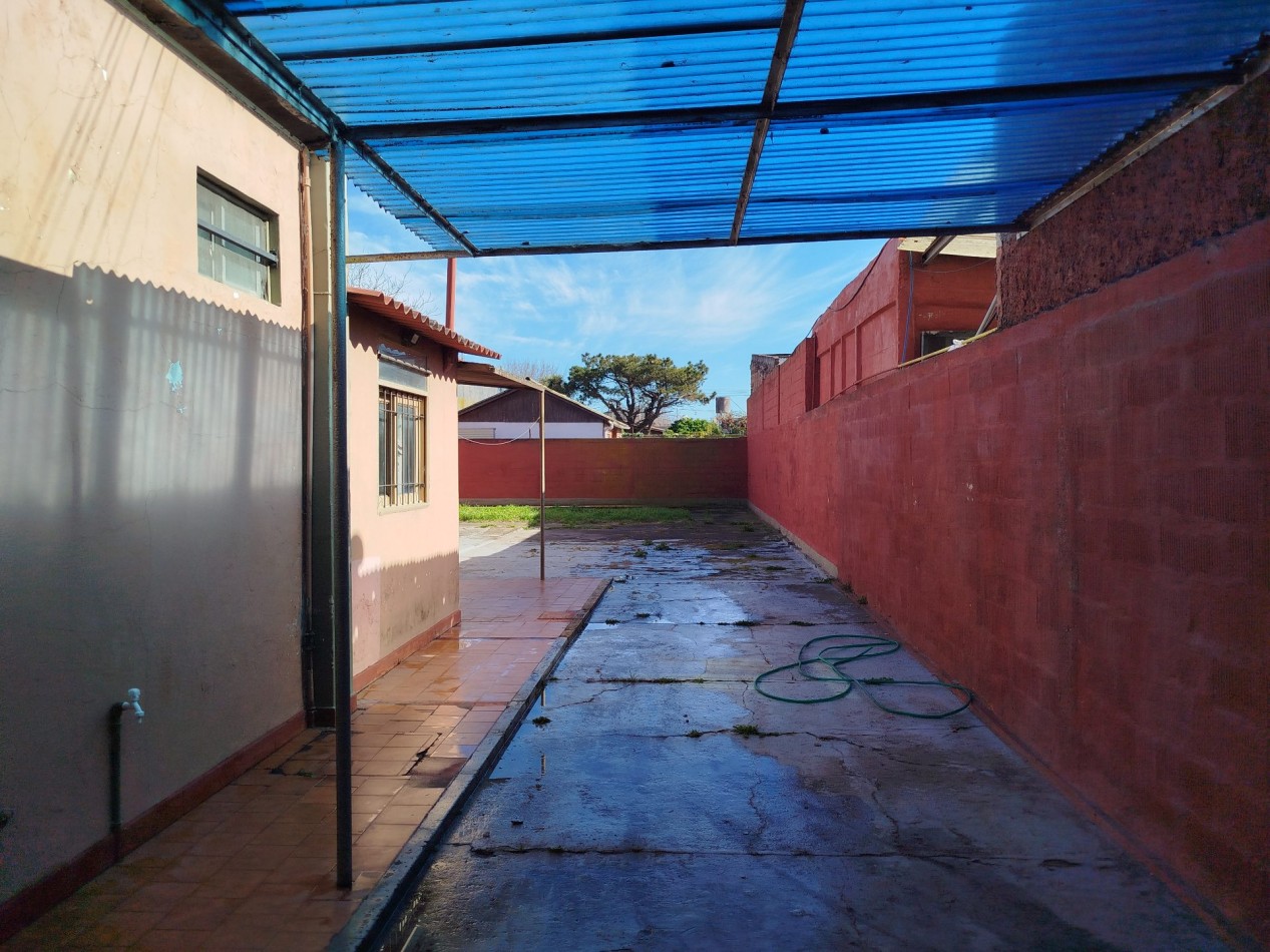 VENTA CASA 4 AMBIENTES CON PARQUE Y GARAJE EN BARRIO PERALTA RAMOS OESTE