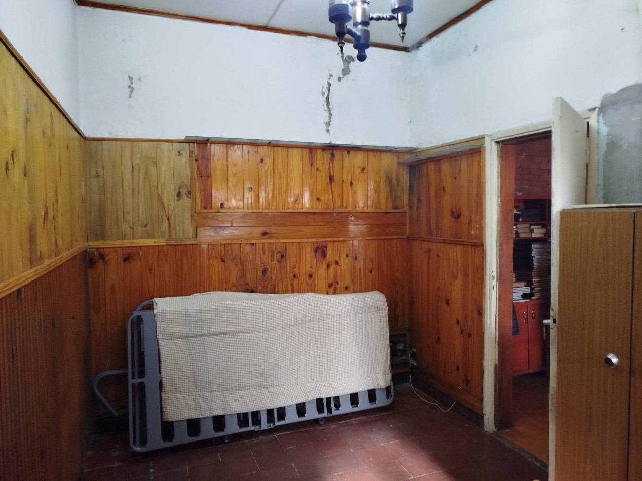 VENTA CASA 4 AMBIENTES CON PARQUE Y GARAJE EN BARRIO PERALTA RAMOS OESTE