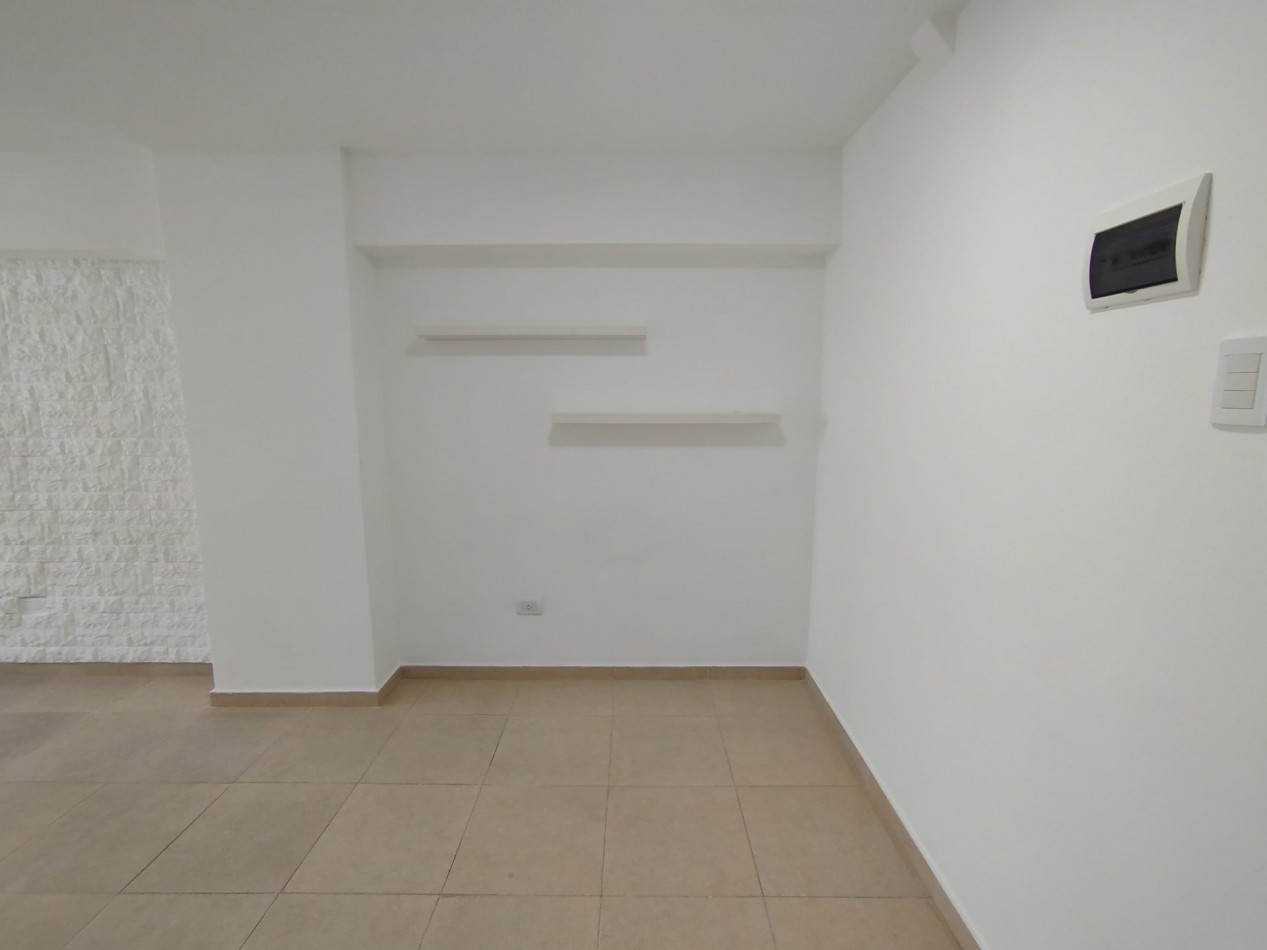ALQUILER DEPARTAMENTO MONOAMBIENTE CON BALCON Y COCHERA EN BARRIO LA PERLA