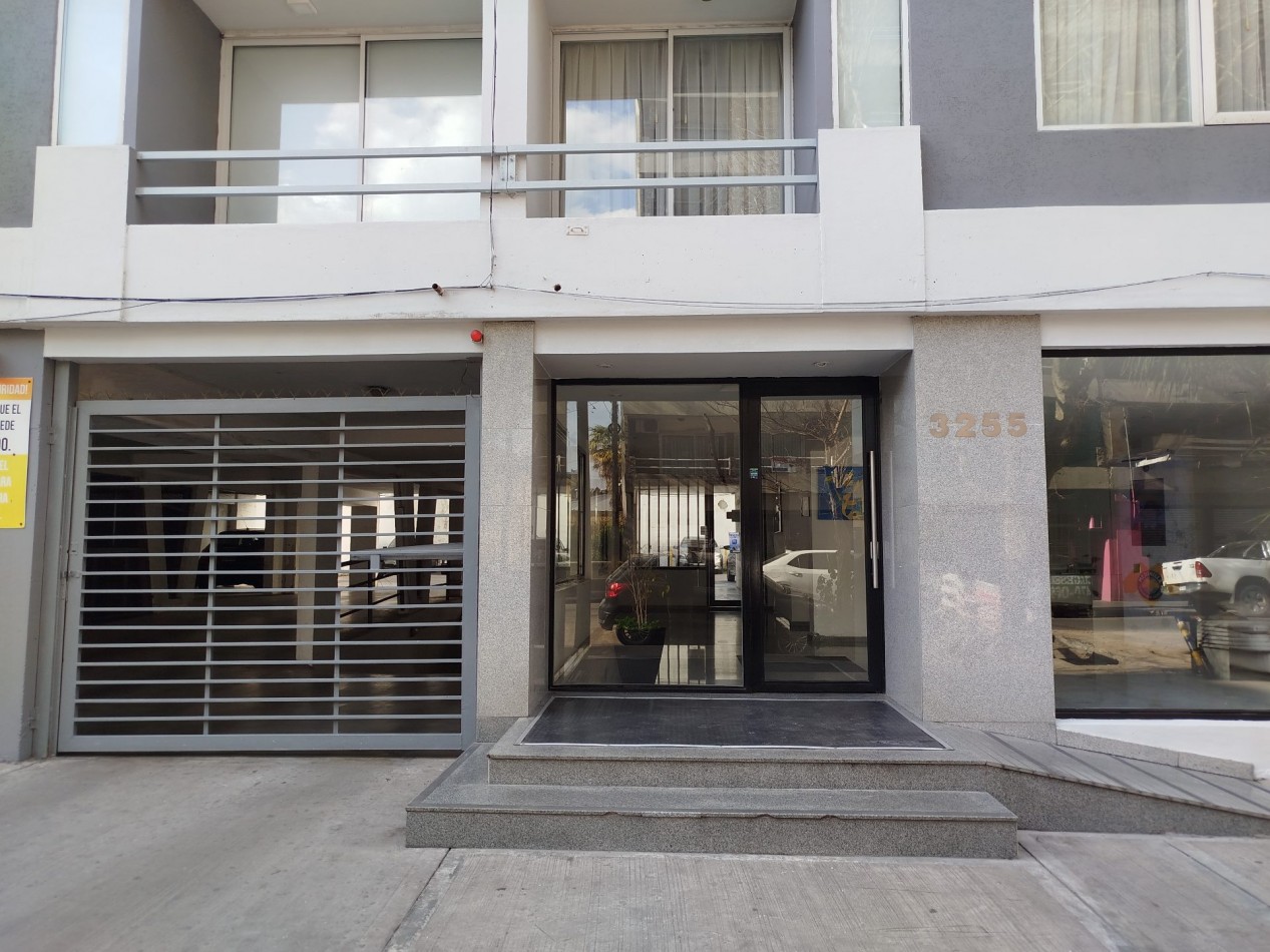ALQUILER DEPARTAMENTO MONOAMBIENTE CON BALCON Y COCHERA EN BARRIO LA PERLA