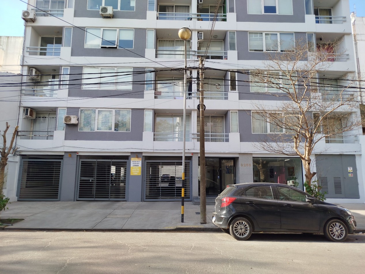 ALQUILER DEPARTAMENTO MONOAMBIENTE CON BALCON Y COCHERA EN BARRIO LA PERLA
