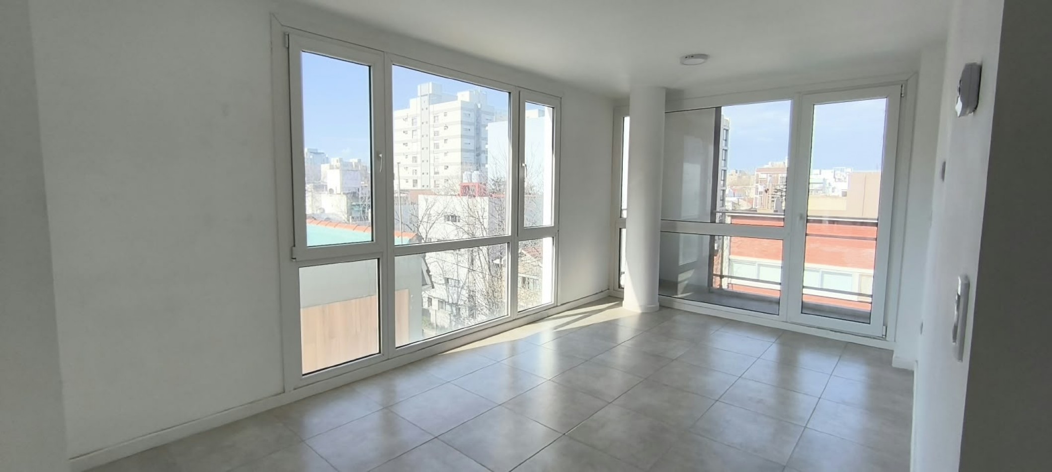 VENTA DEPARTAMENTO 2 AMB.CON BALCON Y COCHERA ZONA CHAUVIN