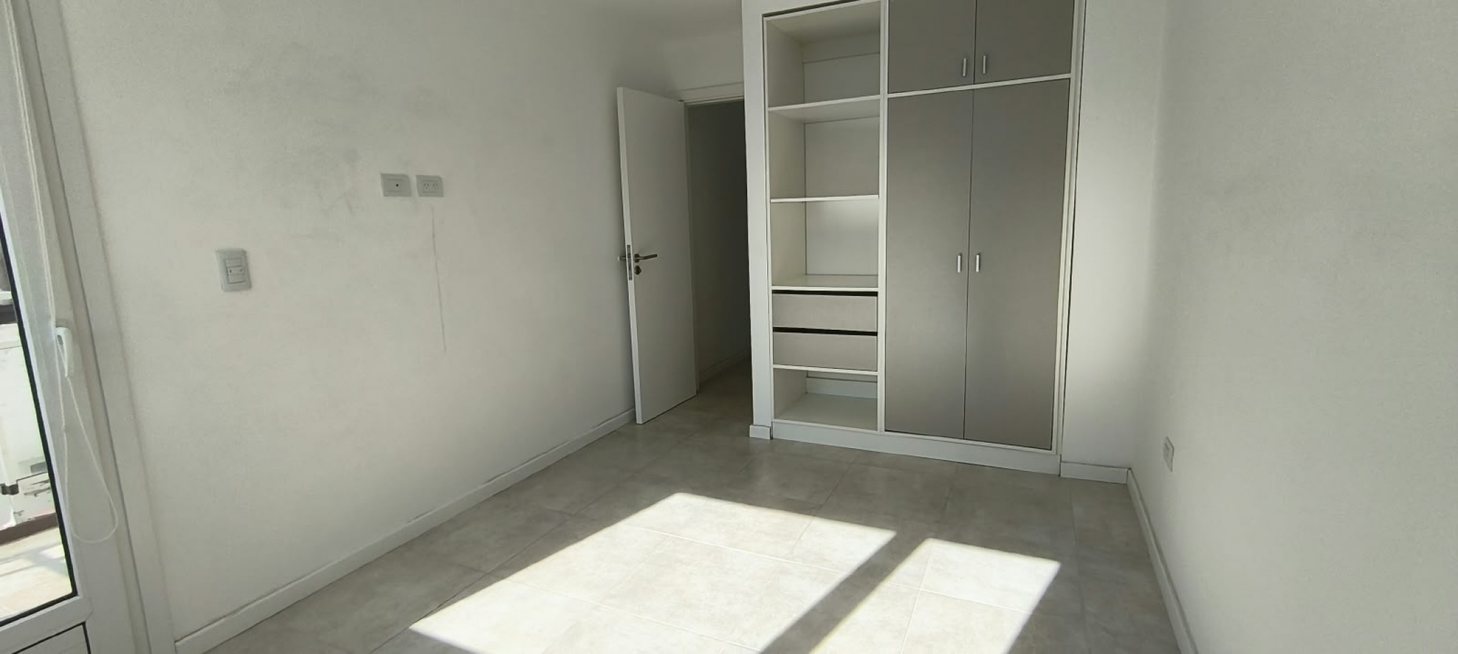 VENTA DEPARTAMENTO 2 AMB.CON BALCON Y COCHERA ZONA CHAUVIN