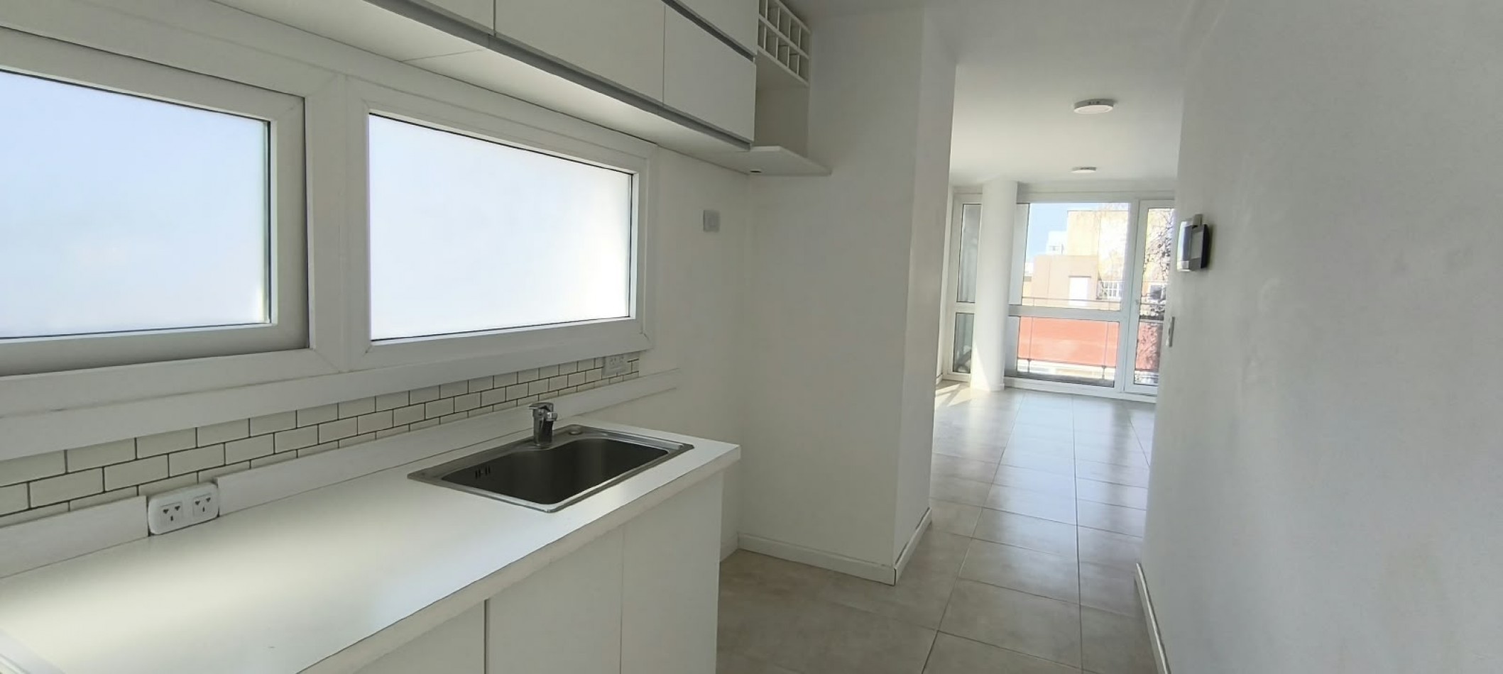 VENTA DEPARTAMENTO 2 AMB.CON BALCON Y COCHERA ZONA CHAUVIN