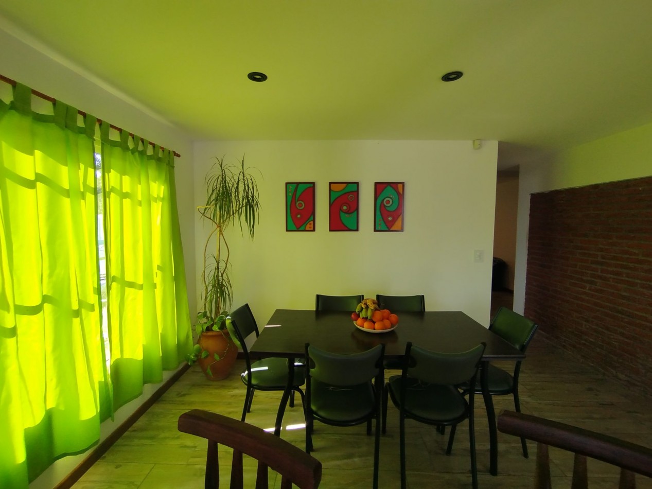 VENTA CASA 3 AMBIENTES CON GRAN PARQUE Y PILETA EN BARRIO LOMAS DE SAN PATRICIO