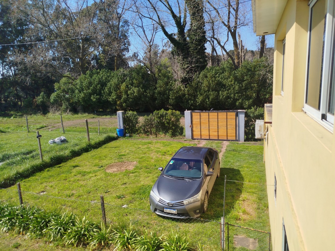 VENTA CASA 3 AMBIENTES CON GRAN PARQUE Y PILETA EN BARRIO LOMAS DE SAN PATRICIO