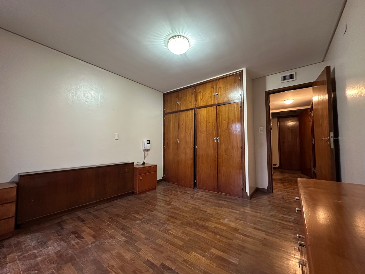 ALQUILER ANUAL CHALET 4 AMBIENTES CON GARAGE Y PATIO ALVEAR 4500 SAN CARLOS