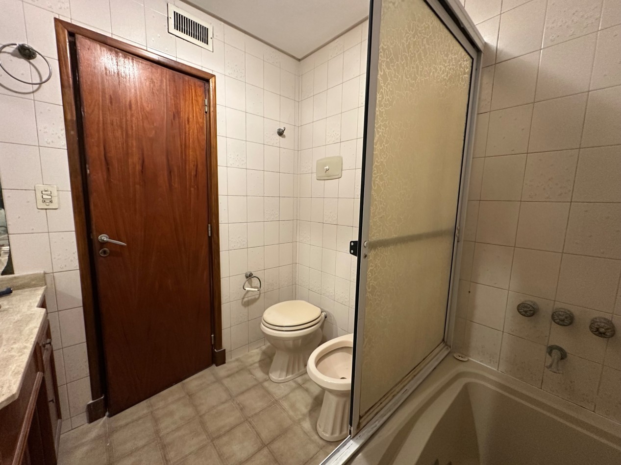 ALQUILER ANUAL CHALET 4 AMBIENTES CON GARAGE Y PATIO ALVEAR 4500 SAN CARLOS