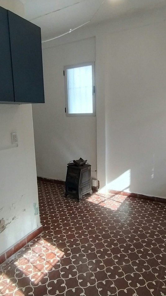 VENTA PH 2 AMBIENTES EN PLANTA BAJA CON PATIO- A RECICLAR LA PERLA